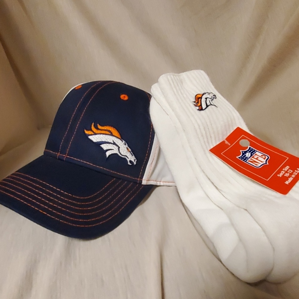 🤓Denver Broncos game day swag pack!